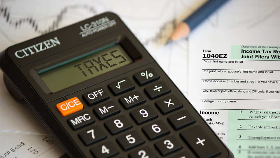 Settlement visa to Australia and taxes