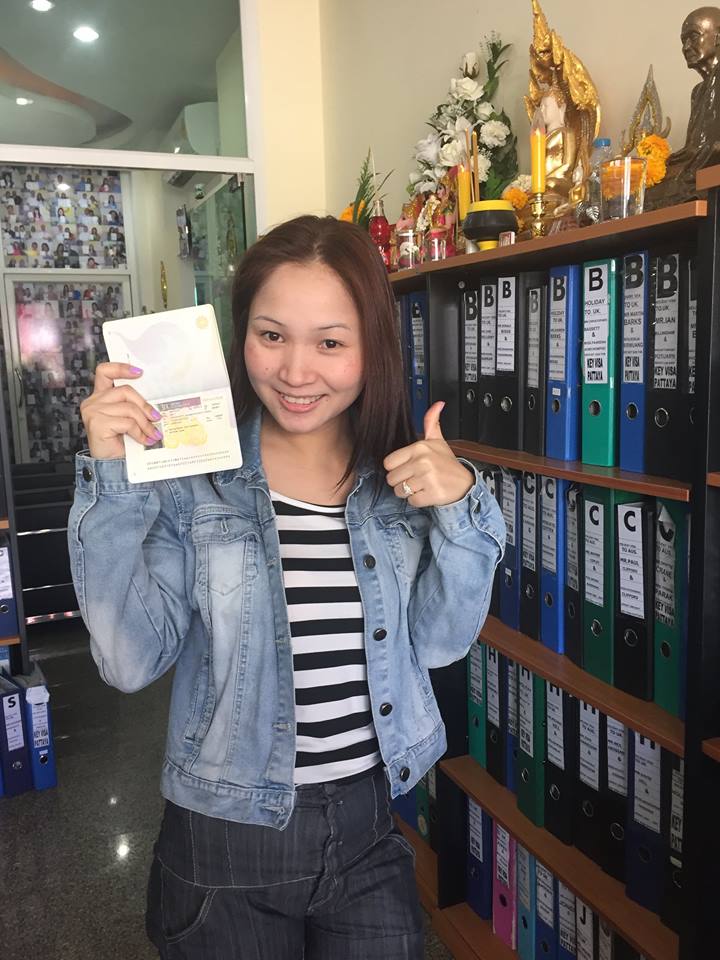 thai lady with uk tourist visa